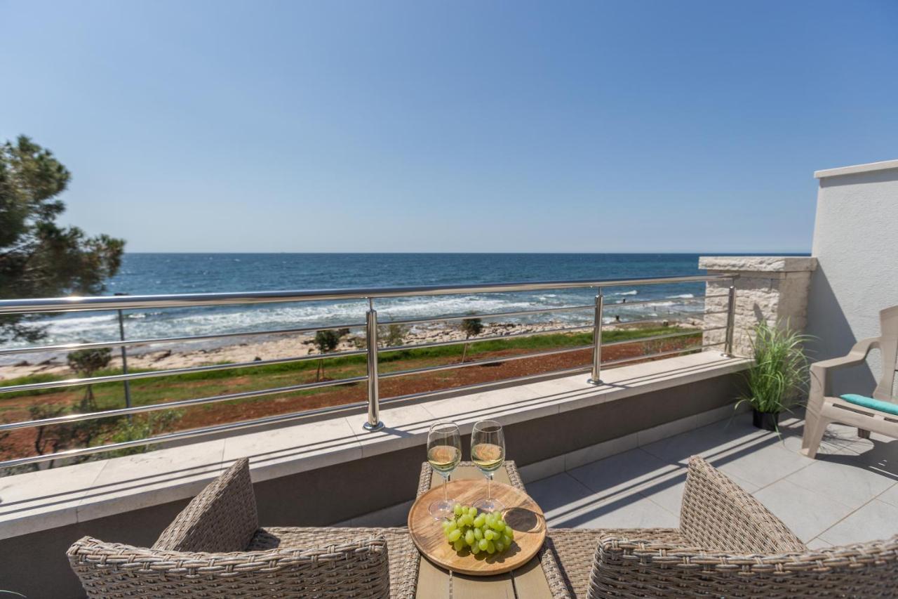 Villa Lucia Umag Bagian luar foto